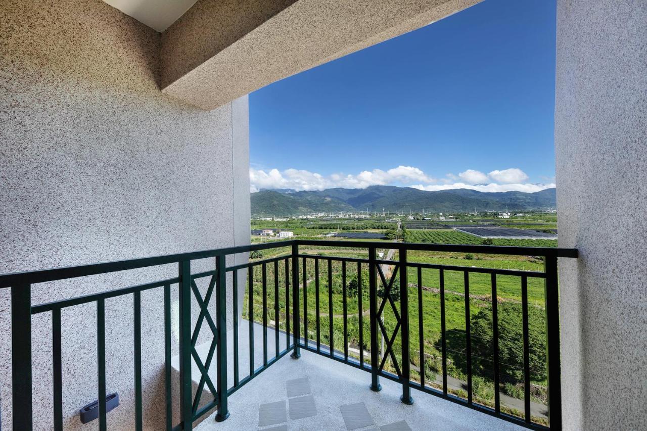 Naruwan Galaxy Place Taitung Luaran gambar